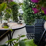 Florance Luxury In * بورغاس