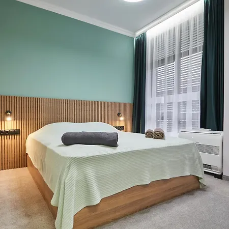 Florance Luxury In * Μπουργκάς